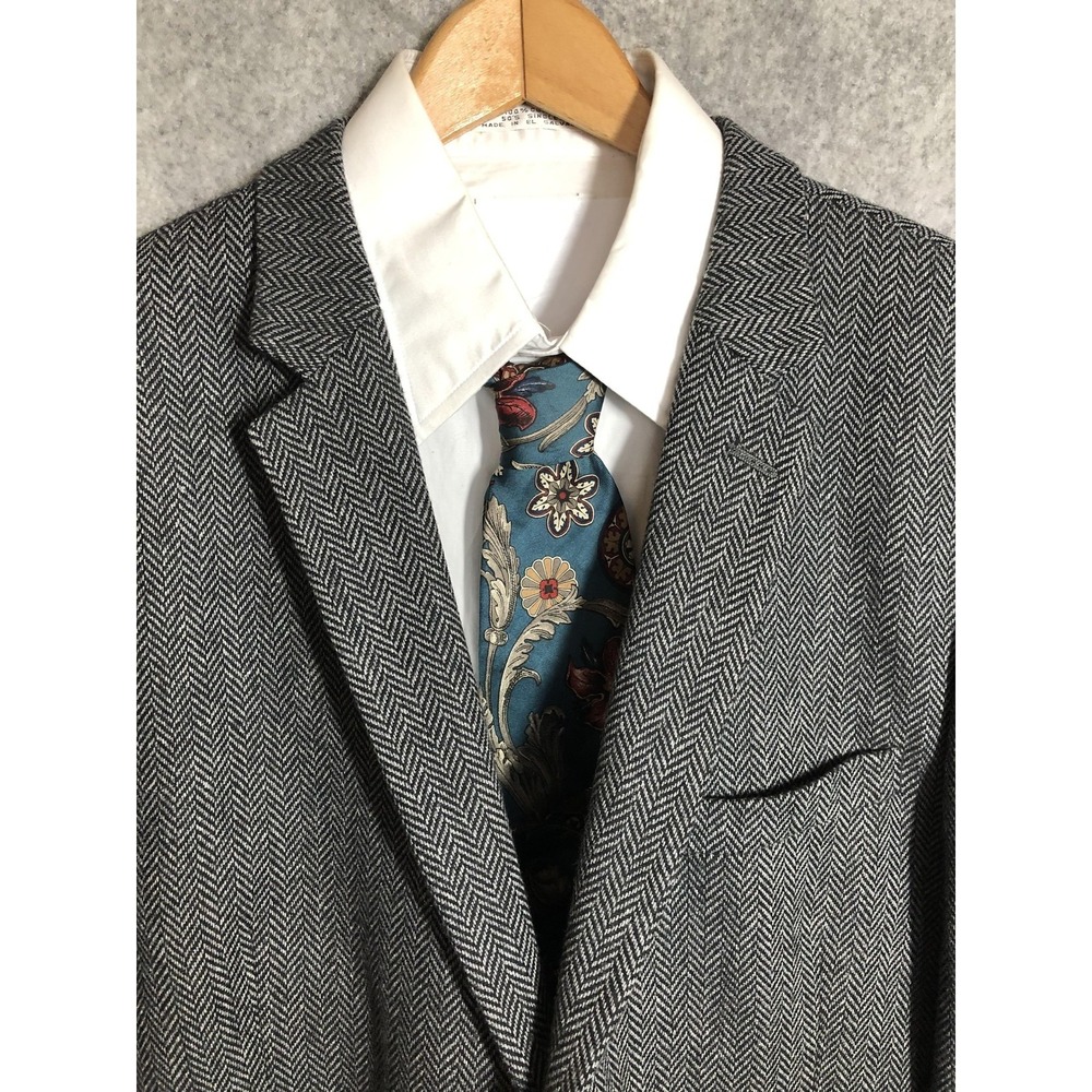 Claiborne Blazer Mens 46 Gray Wool Herringbone Tweed Sport Coat Jacket Classic
